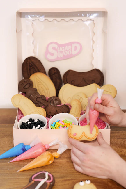 Weenies & Martinis Cookie Decorating & Cocktail Making class with Sugarwood (10/5 at 12pm)